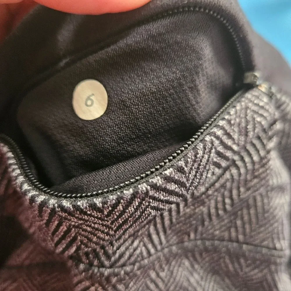 Lululemon Athletica Speed Tight II herringbone pattern, tagless - Picture 7 of 11